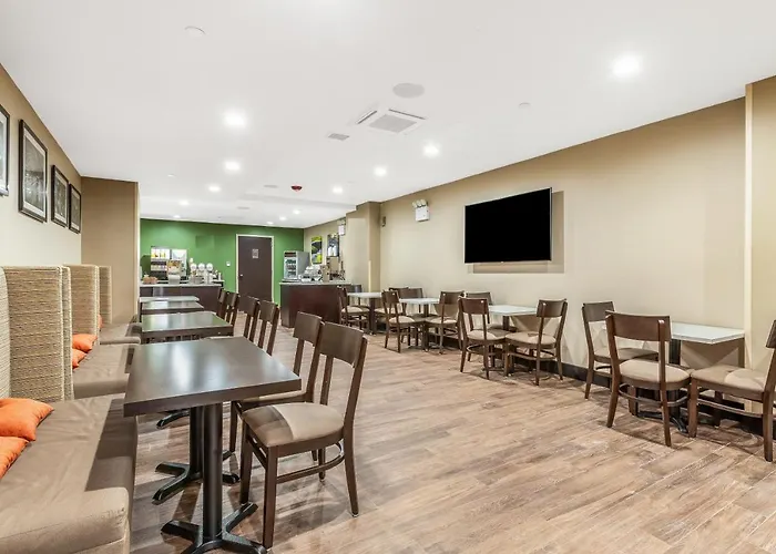 Van Wyck Hotel & Suites Near Jfk Airport